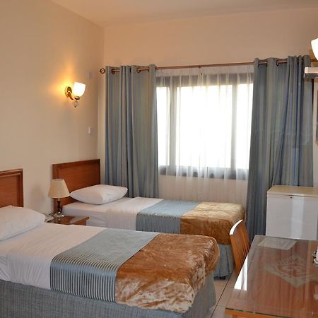 Tara Hotel Llc Dubai Bilik gambar